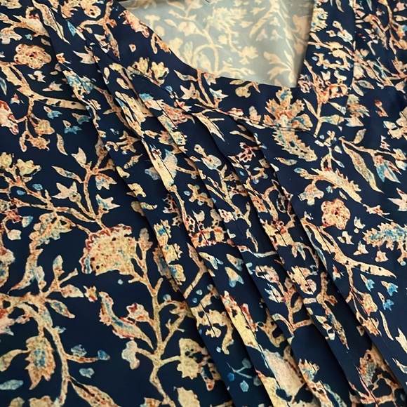 Blue Floral Blouse/Top - Picture 3 of 4